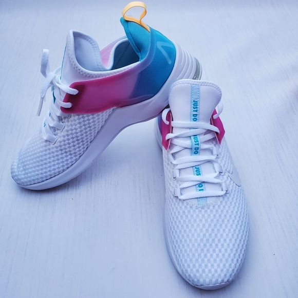 NIKE WOMENS AIR MAX BELLA TRAINING SHOE sold - Picture 4 of 10